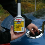 Phụ gia làm sạch hệ thống xăng Sonax Fuel System Cleaner 250ml