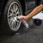 Vệ sinh bụi thắng, bụi kim loại mâm xe Chemcical Guys Decon Pro Iron Remover And Wheel Cleaner (16 Oz)