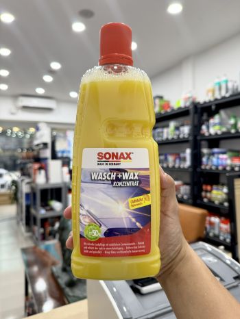 Nước rửa xe và wax bóng sơn kết hợp Sonax Wash & Wax 313341 1000ml