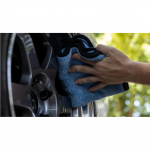 Khăn lau xe hơi Microfiber 2 mặt hút nước xanh viền đen 40cm x 40cm