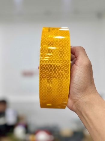 Băng keo phản quang kim cương 3M vàng cao cấp 983-71  2in x 50m 